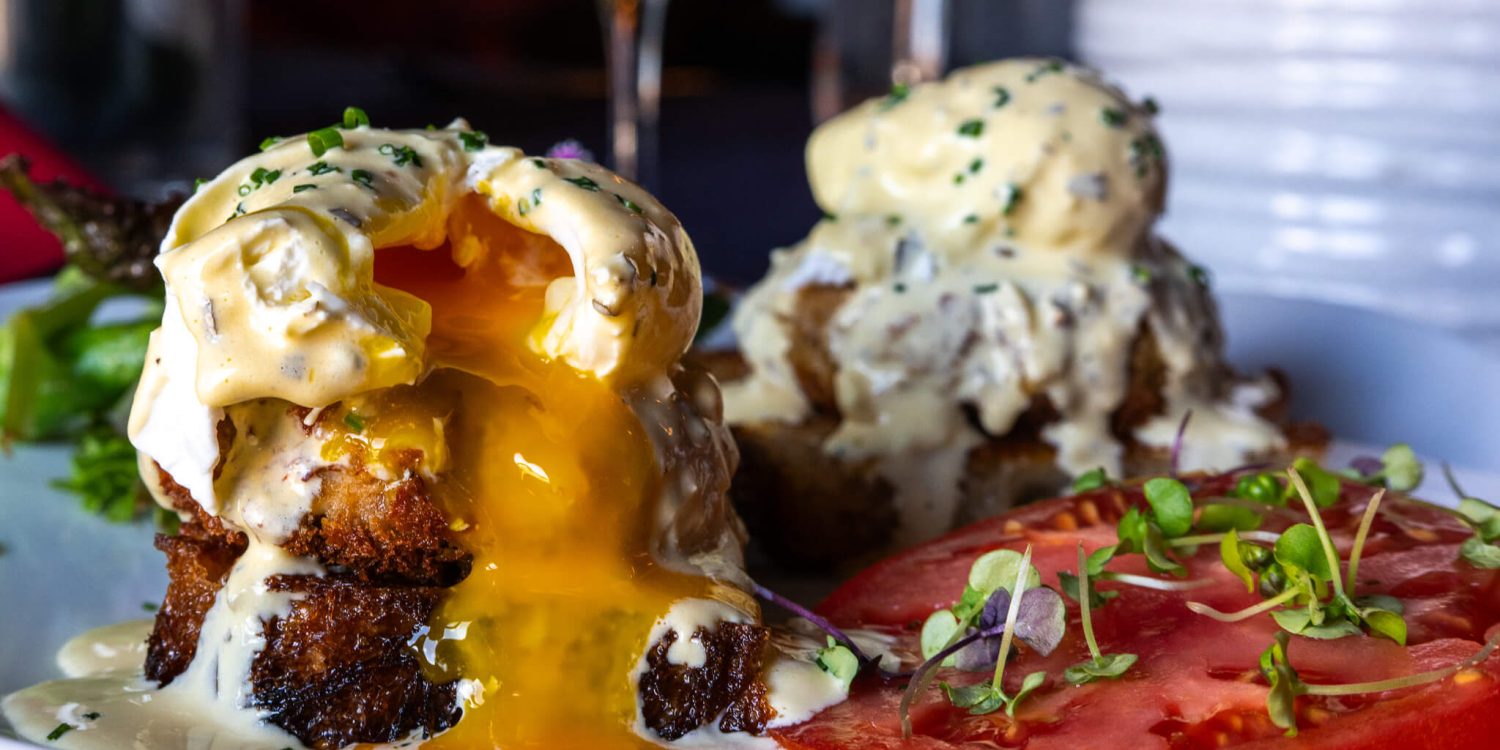 Crab and Shrimp Cake Benedict